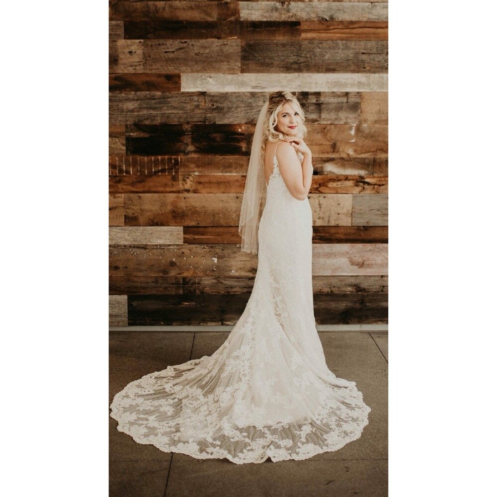 Casablanca Lace Fit And Flare 1975 Wedding Dress Size 12, 28” Waist, 30” Bust